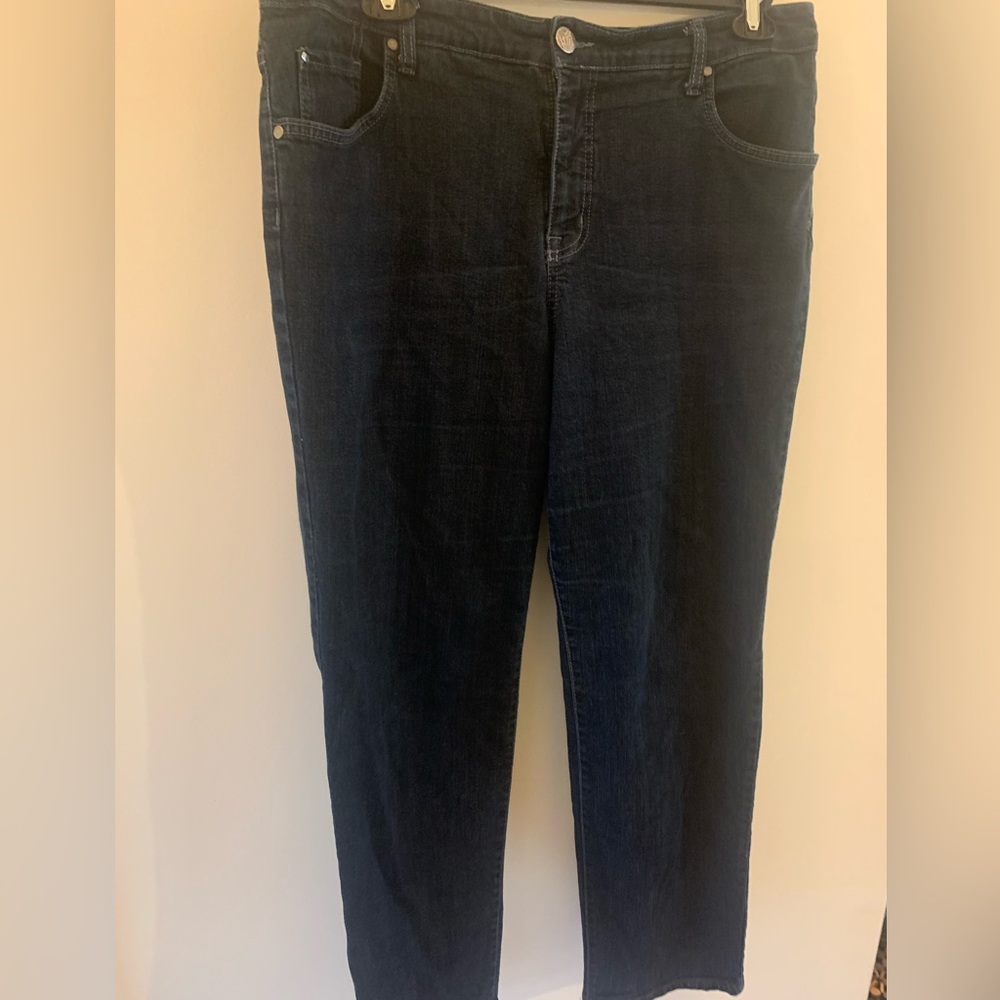 BandolinoBlu Mandie size 18W jeans. Dark denim